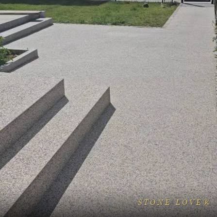 Einfahrt trifft Treppe